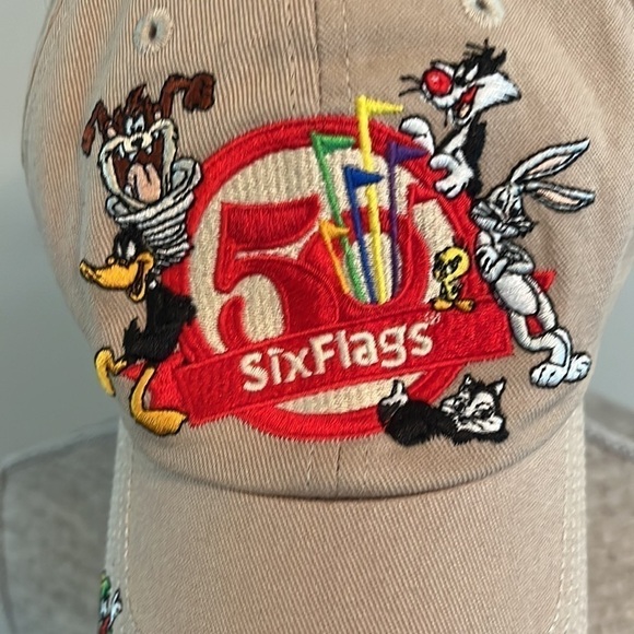 Six Flags tan youth baseball cap w/embroidery nice looking & in great condition - Picture 2 of 5